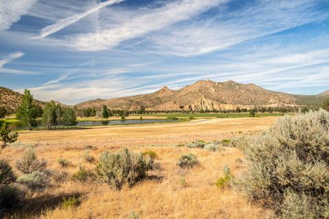 Tiny photo for 711 NE Good Pasture Loop, Terrebonne, OR 97760 (MLS # 220203653)