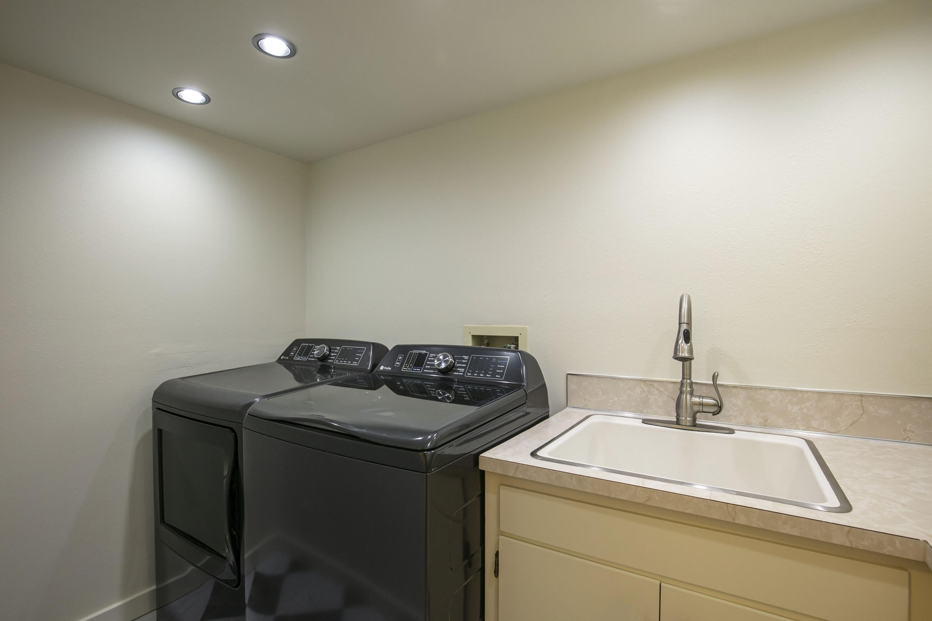 Rock Ridge - Residential