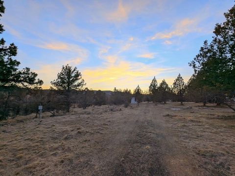 Tiny photo for 14090 SE Wickiup Road, Prineville, OR 97754 (MLS # 220215070)