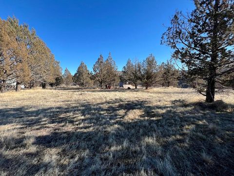 Tiny photo for 14090 SE Wickiup Road, Prineville, OR 97754 (MLS # 220215070)