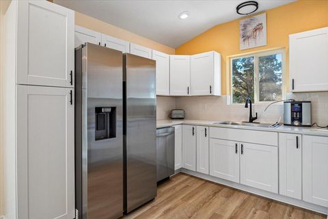 Tiny photo for 15901 SW Frog Court, Terrebonne, OR 97760 (MLS # 220213075)