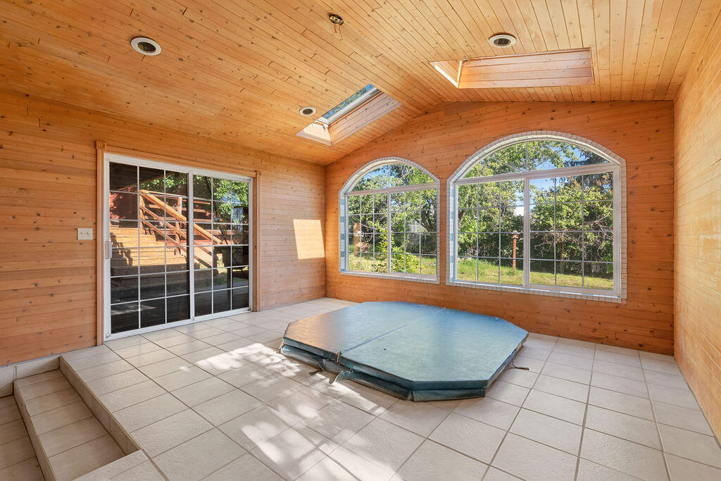 Moyina - Residential