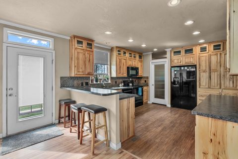 Tiny photo for 4886 NW Mint Lane, Prineville, OR 97754 (MLS # 220217699)