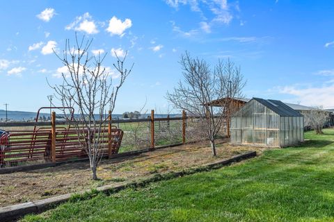 Tiny photo for 4886 NW Mint Lane, Prineville, OR 97754 (MLS # 220217699)