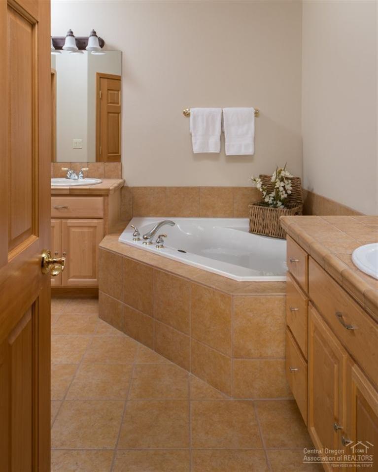 Broken Top - Residential