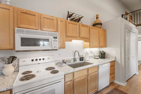 Tiny photo for 56856 Enterprise Drive #K1, Sunriver, OR 97707 (MLS # 220230024)