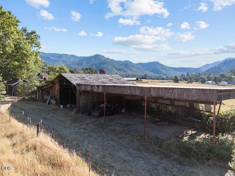 Tiny photo for 12974 E Evans Creek Road, Rogue River, OR 97537 (MLS # 220224383)
