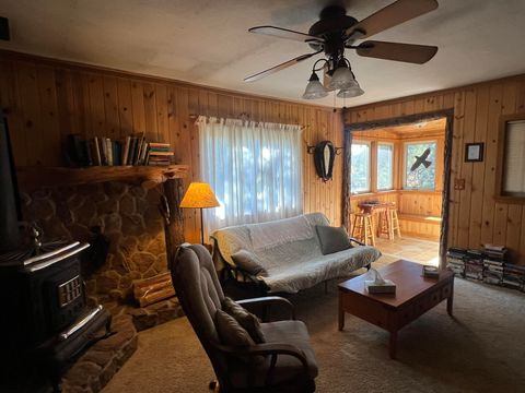 Tiny photo for 109 S 3rd Avenue S, Chiloquin, OR 97624 (MLS # 220215123)