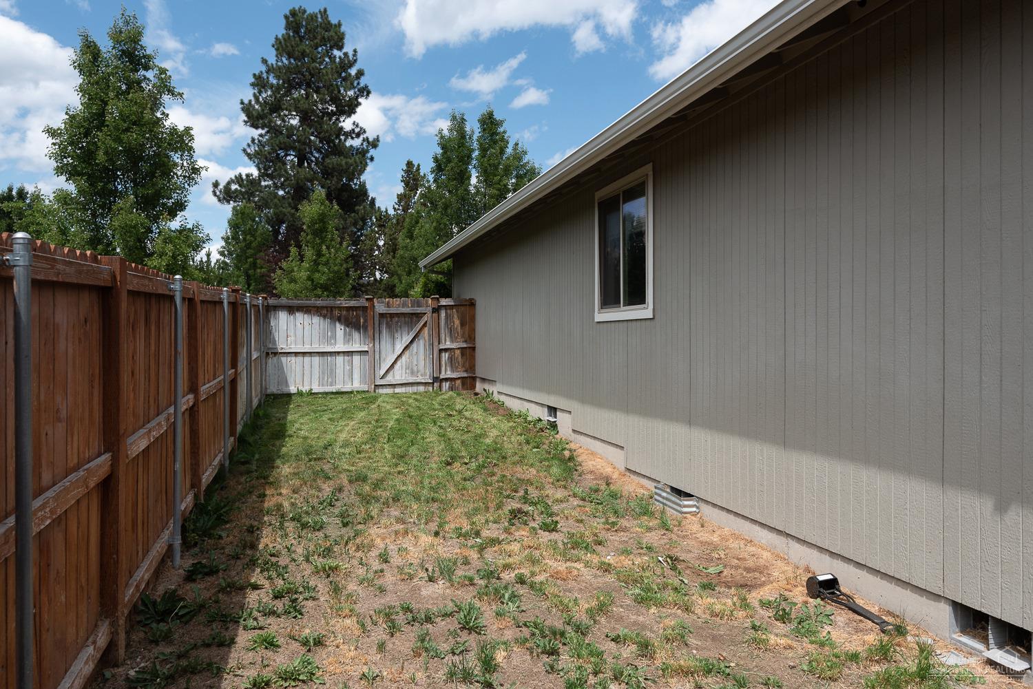 Paulina Peaks - Residential