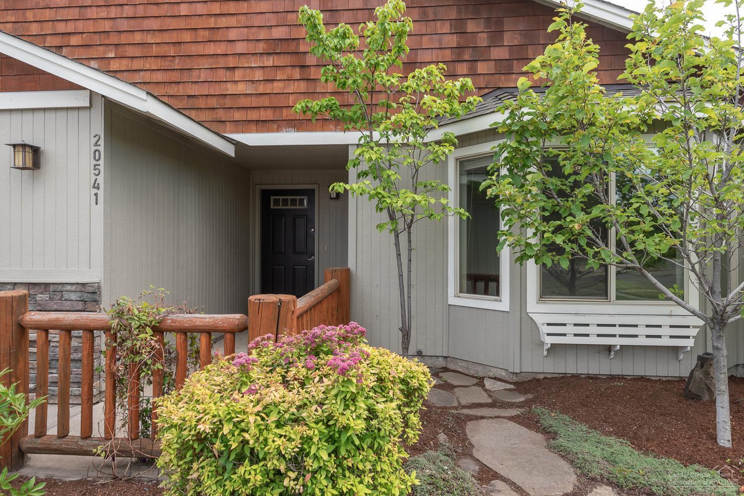 Paulina Peaks - Residential