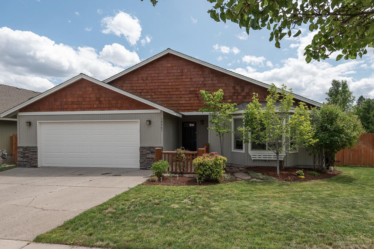 Paulina Peaks - Residential