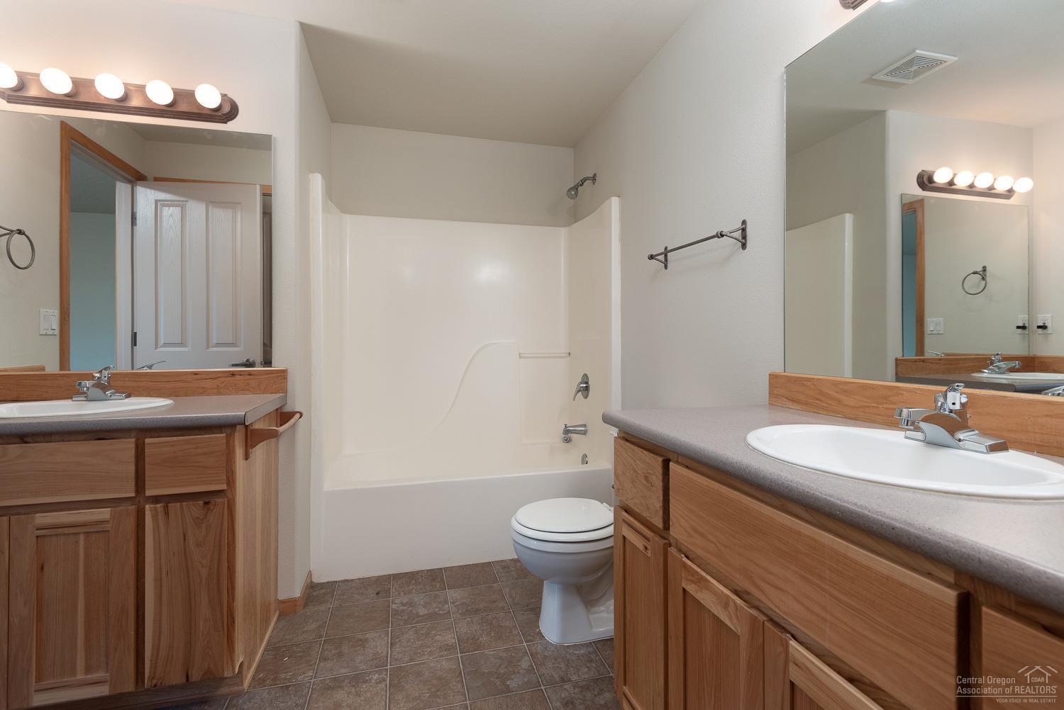 Paulina Peaks - Residential