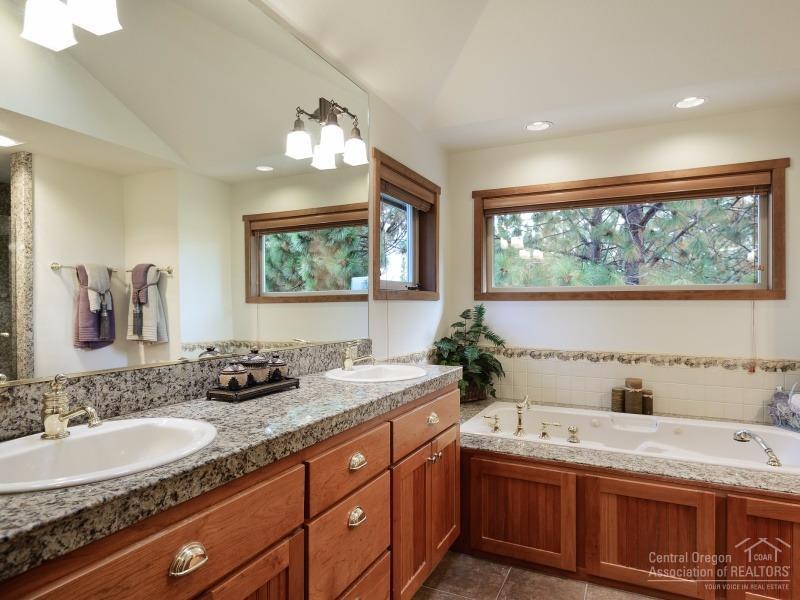 Awbrey Butte - Residential