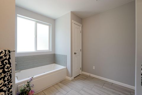 Tiny photo for 16337 Lava Drive, La Pine, OR 97739 (MLS # 220216651)