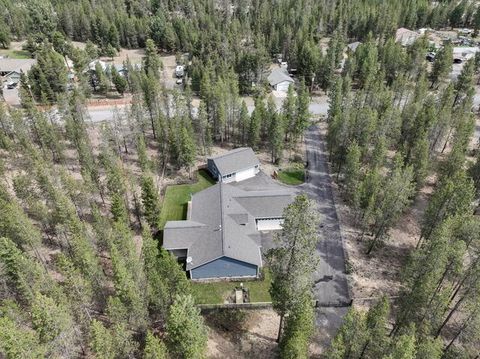 Photo of 16337 Lava Drive, La Pine, OR 97739 (MLS # 220216651)