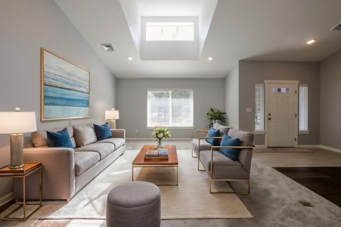 Tiny photo for 16337 Lava Drive, La Pine, OR 97739 (MLS # 220216651)