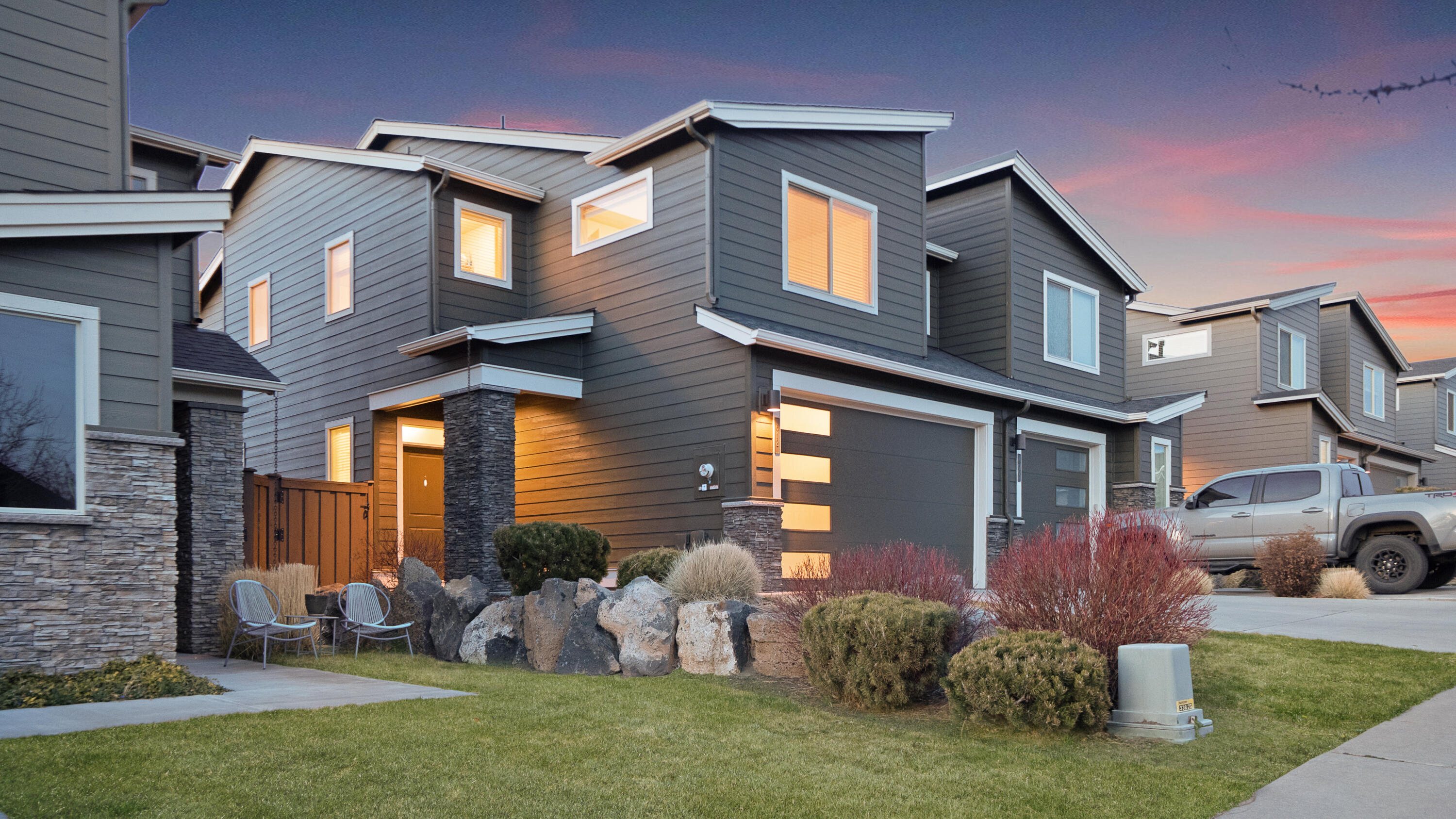 612 NE Vail Lane