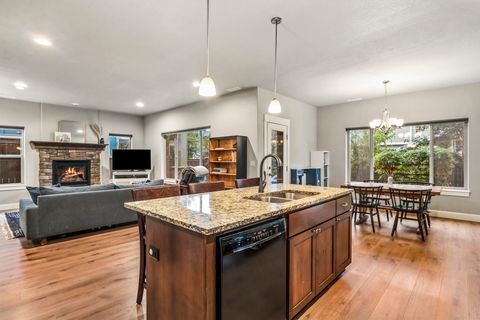 Tiny photo for 21352 NE Evelyn Place, Bend, OR 97701 (MLS # 220212041)