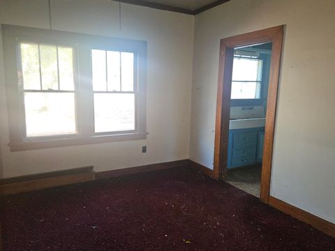 Tiny photo for 4107 Bisbee Street, Klamath Falls, OR 97603 (MLS # 220211189)