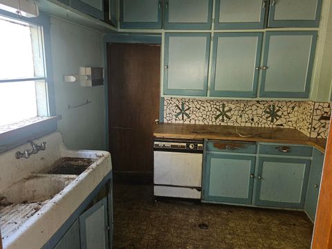 Tiny photo for 4107 Bisbee Street, Klamath Falls, OR 97603 (MLS # 220211189)