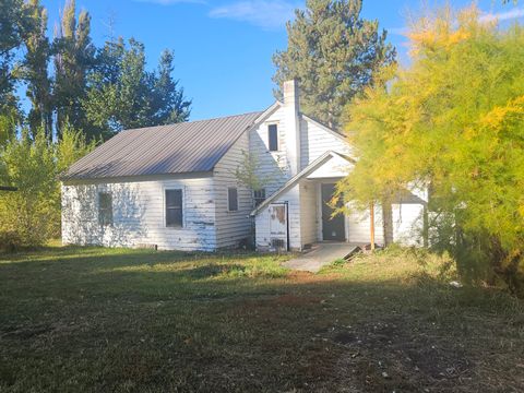 Tiny photo for 4107 Bisbee Street, Klamath Falls, OR 97603 (MLS # 220211189)