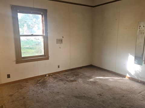 Tiny photo for 4107 Bisbee Street, Klamath Falls, OR 97603 (MLS # 220211189)