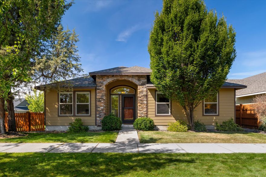 Immaculately maintained home in desirable Larkspur neighborhood. Welcome to this beautiful 1,806 sqft residence nestled in the heart of Gardenside subdivision. From the moment you arrive, you'll appreciate the pride of ownership reflected in every detail - from fresh paint to a newly installed furnace, carpet, & modern appliances. Bright, Comfortable Living: High end window treatments bathe the home in natural light while offering exceptional privacy. The spacious layout is both functional & inviting, perfect for relaxing or entertaining. Adjacent to the kitchen, you will find an elegant & generously sized dining room. Outdoor Charm: Step outside to a meticulously manicured lawn & fully fenced yard - ideal for pets, play or peaceful evenings under the stars. Prime Location: Enjoy the convenience of being just a short stroll from Gardenside Park, as well as a variety of dining & shopping destinations.