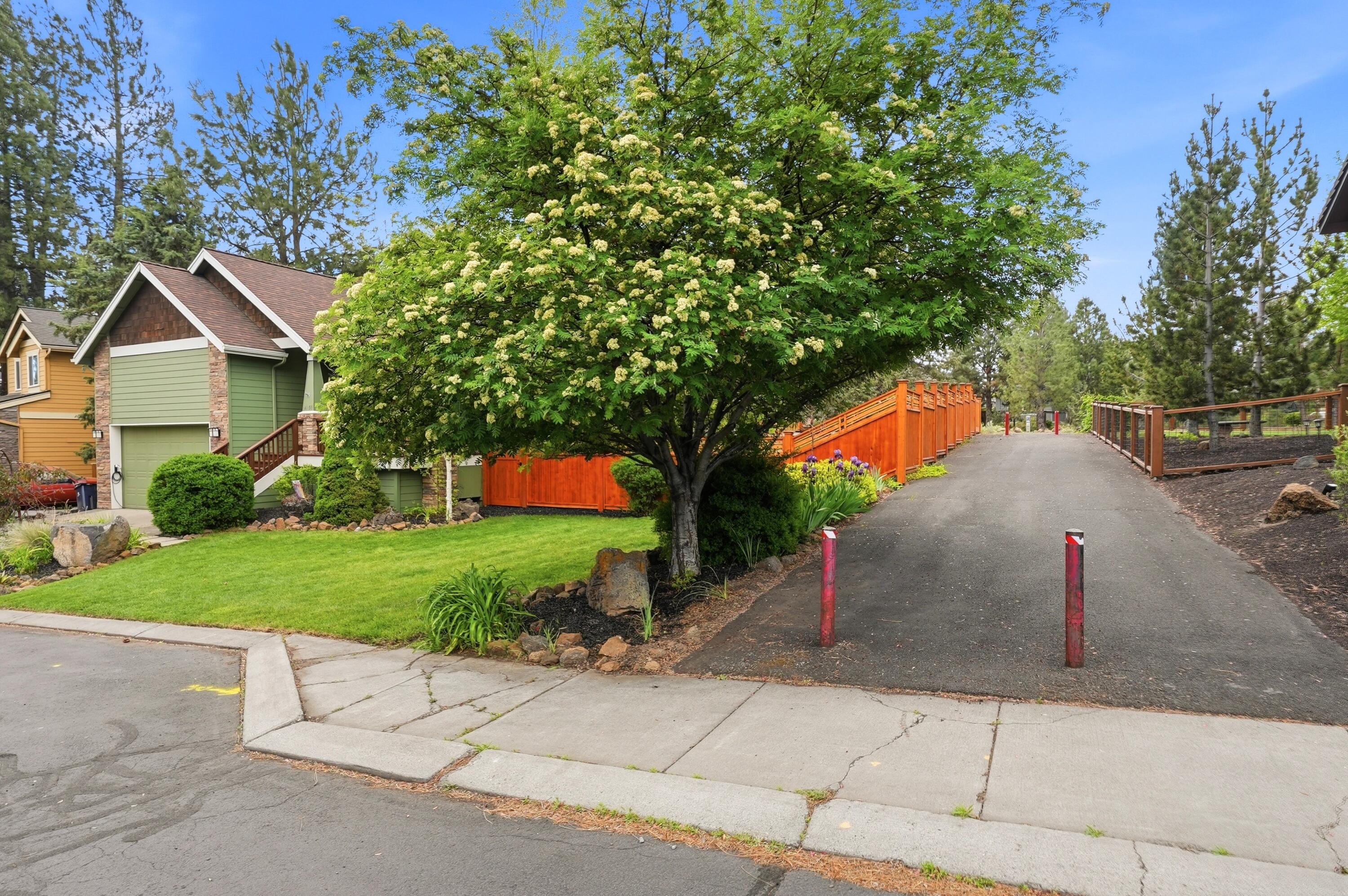 61153 Ridgewater Loop