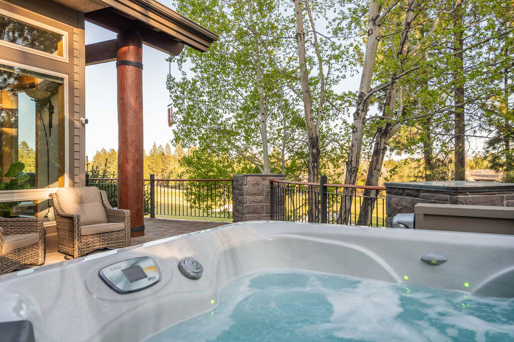 Broken Top - Residential