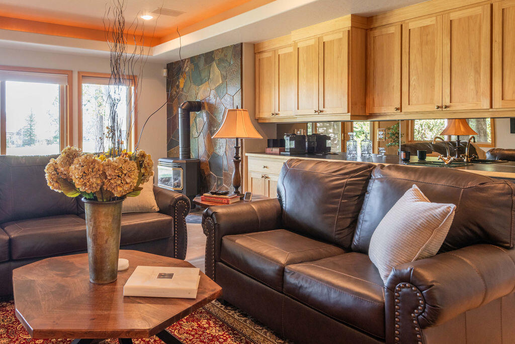 Broken Top - Residential