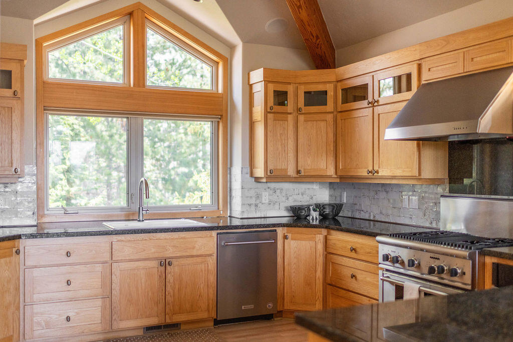 Broken Top - Residential