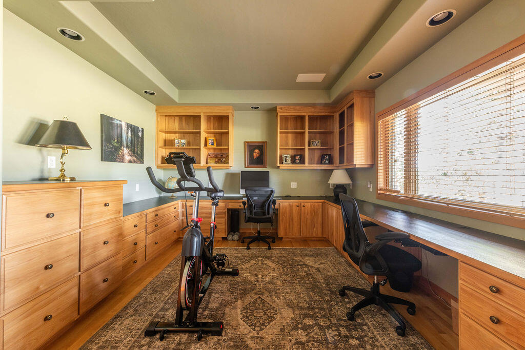 Broken Top - Residential