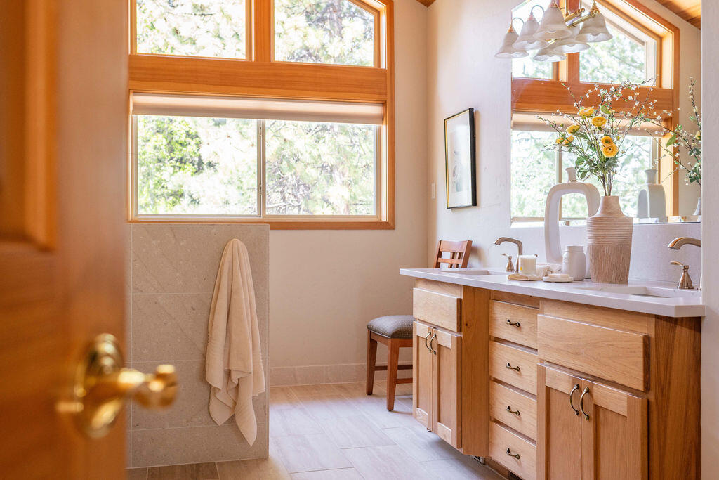 Broken Top - Residential