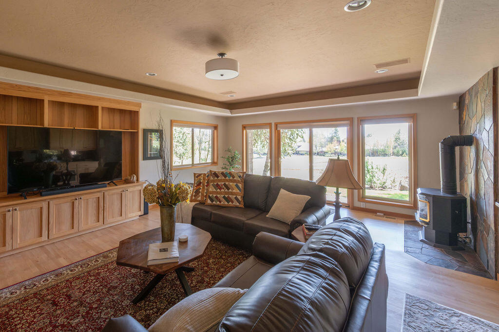 Broken Top - Residential