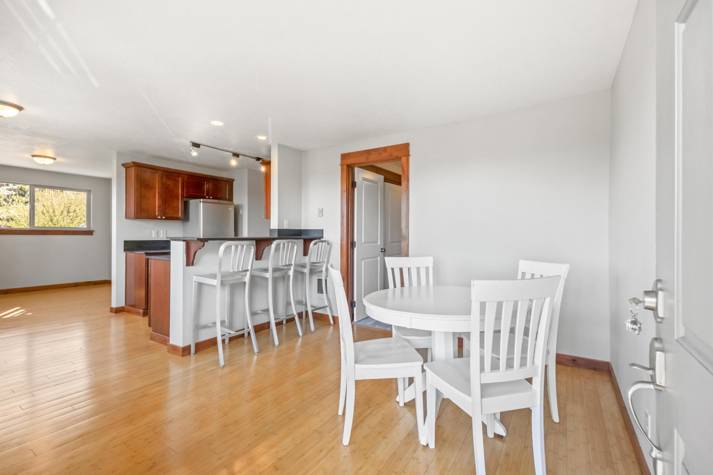 1030 NW Roanoke Avenue APT 14