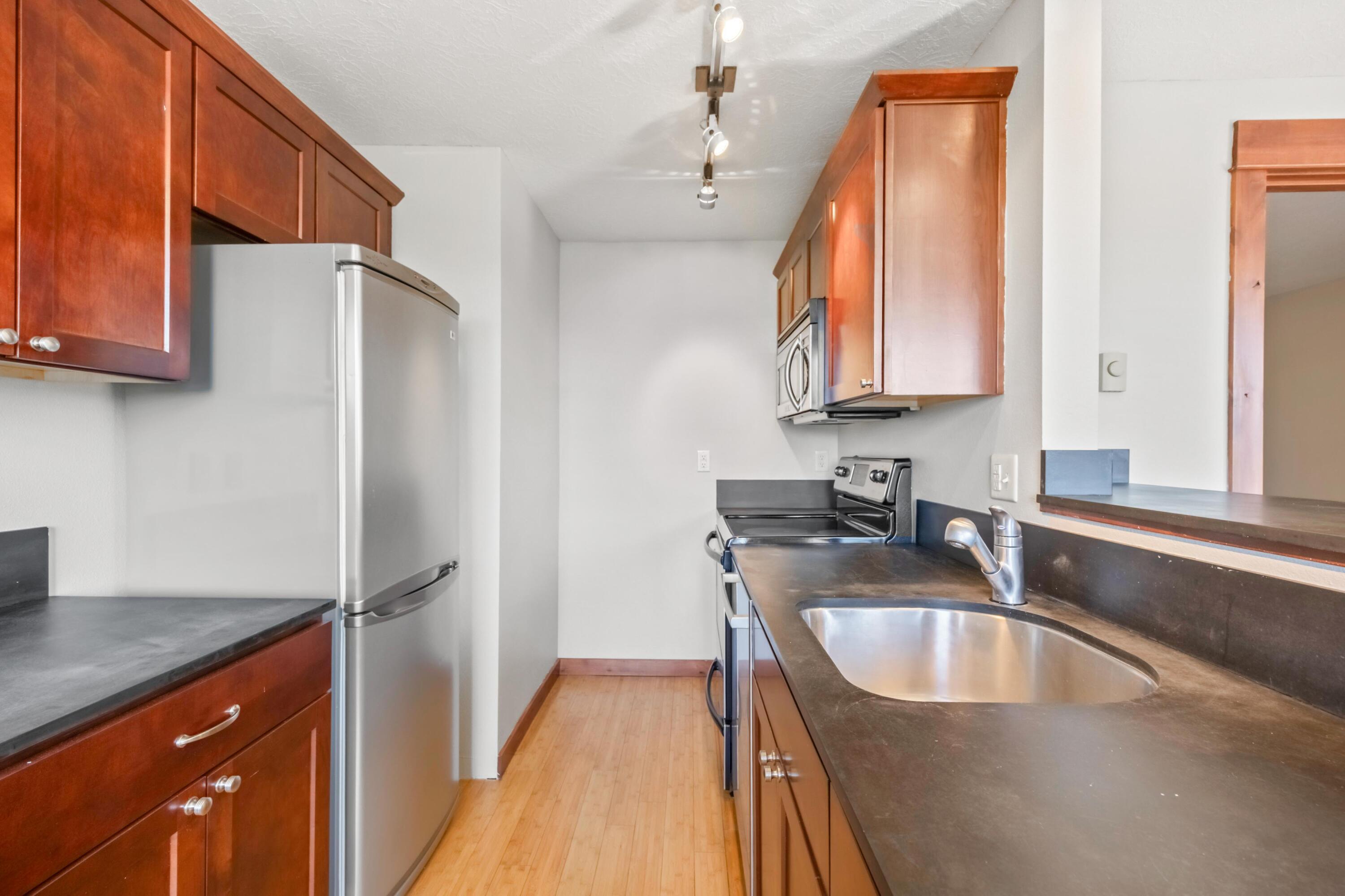 1030 NW Roanoke Avenue APT 14