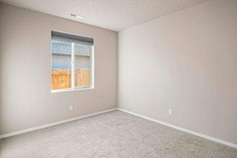Tiny photo for 2346 NW Teak Place, Redmond, OR 97756 (MLS # 220212274)
