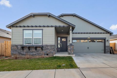 Tiny photo for 2346 NW Teak Place, Redmond, OR 97756 (MLS # 220212274)