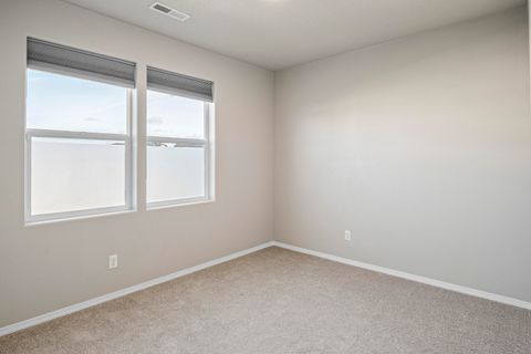 Tiny photo for 2346 NW Teak Place, Redmond, OR 97756 (MLS # 220212274)