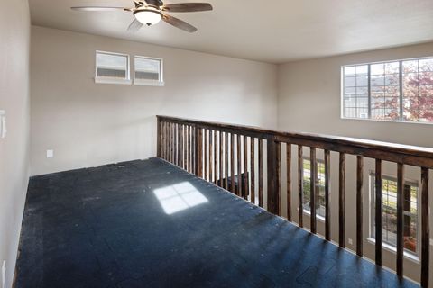 Tiny photo for 63131 NE De Haviland Street, Bend, OR 97701 (MLS # 220211637)