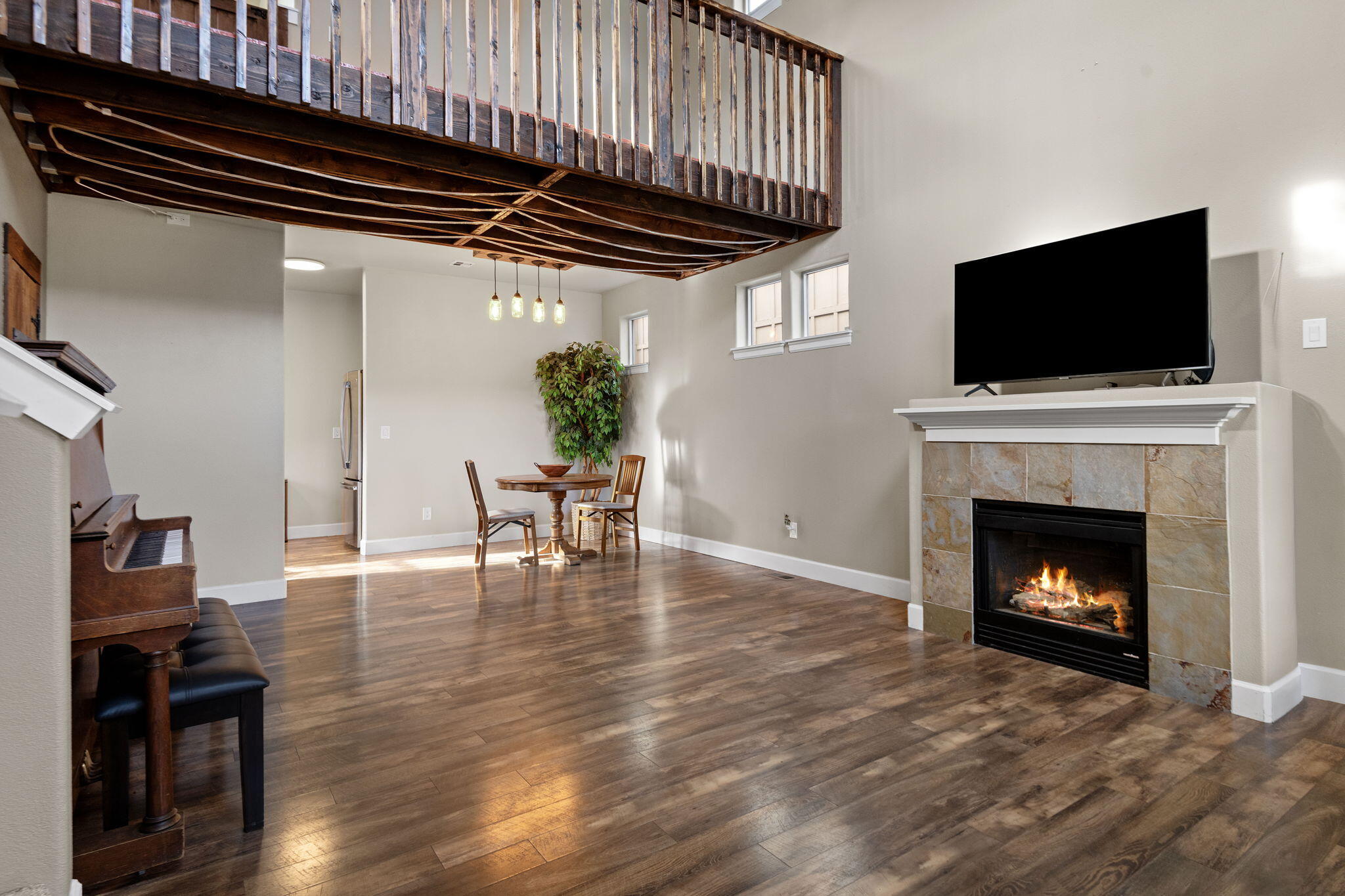 63131 NE De Haviland Street