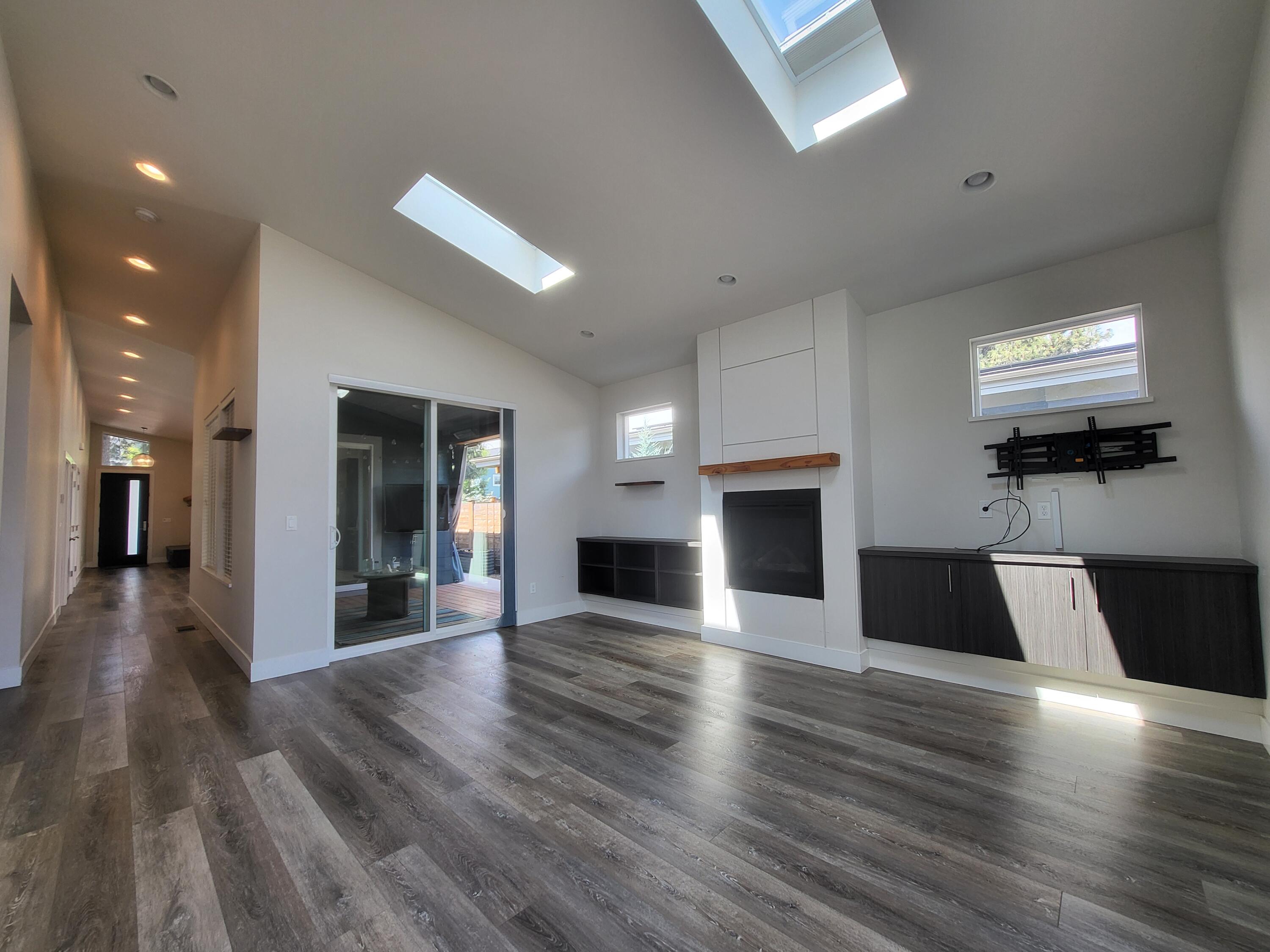 61406 Duncan Lane