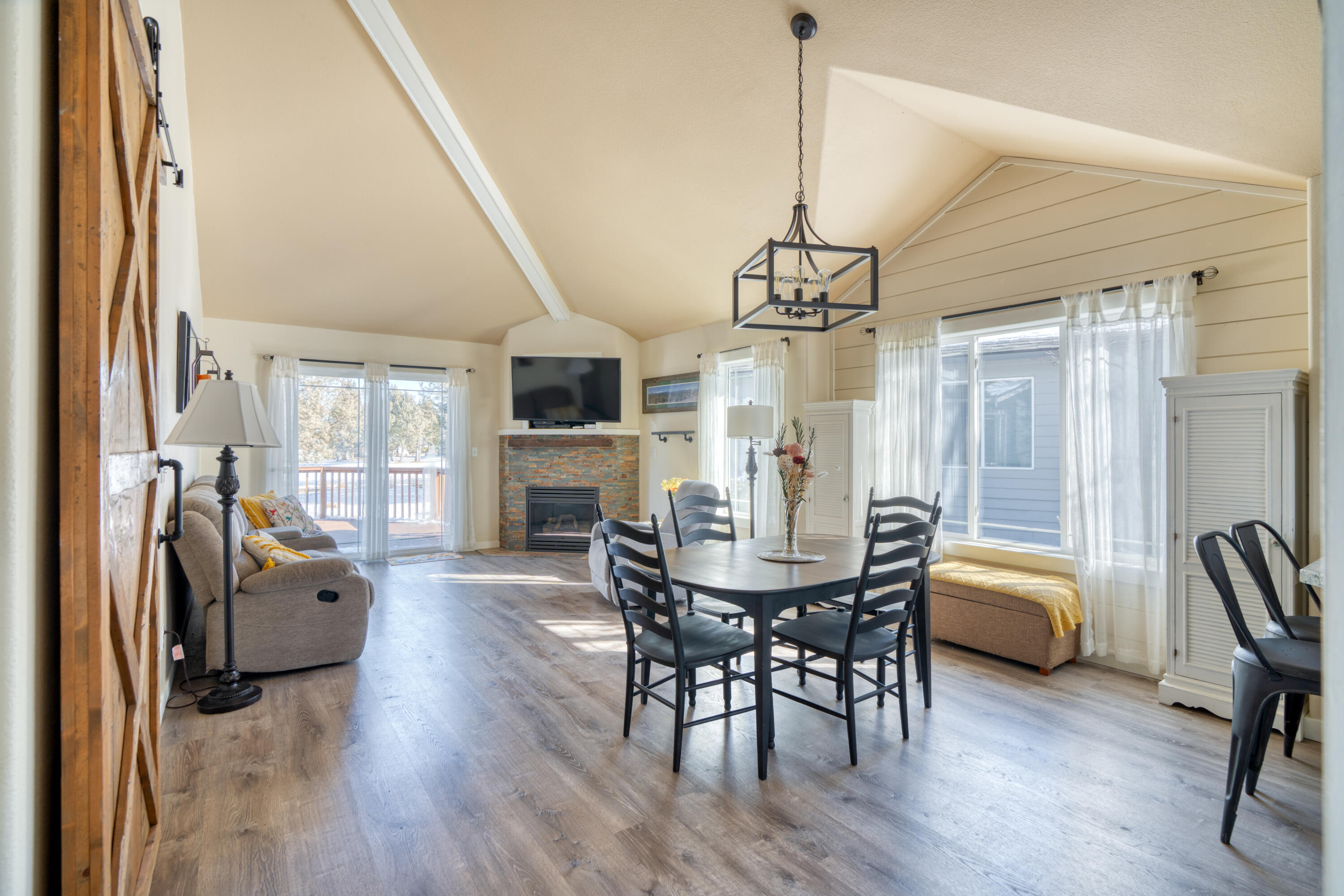 998 Golden Pheasant Drive