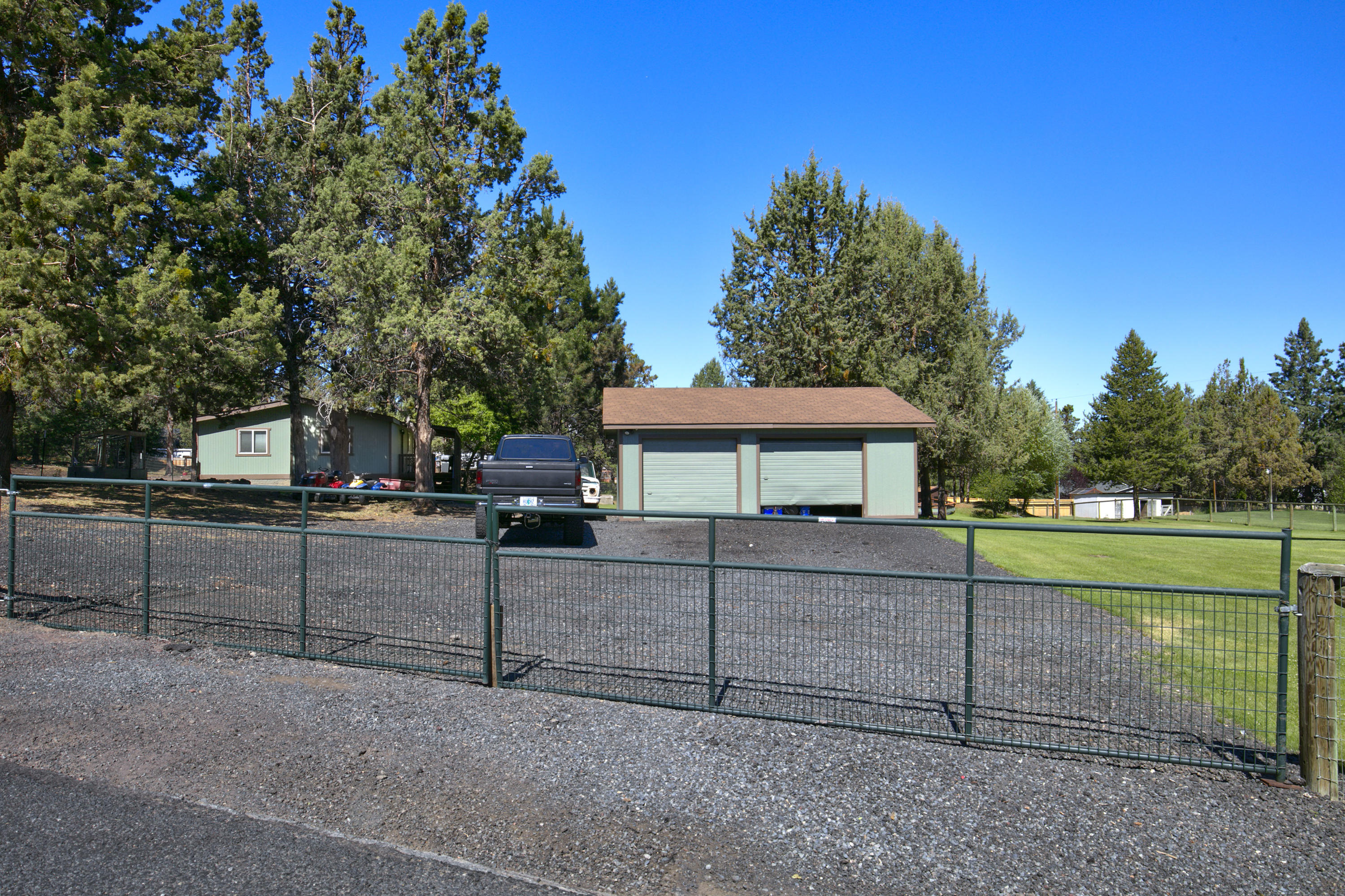 Scenic Country Est - Residential