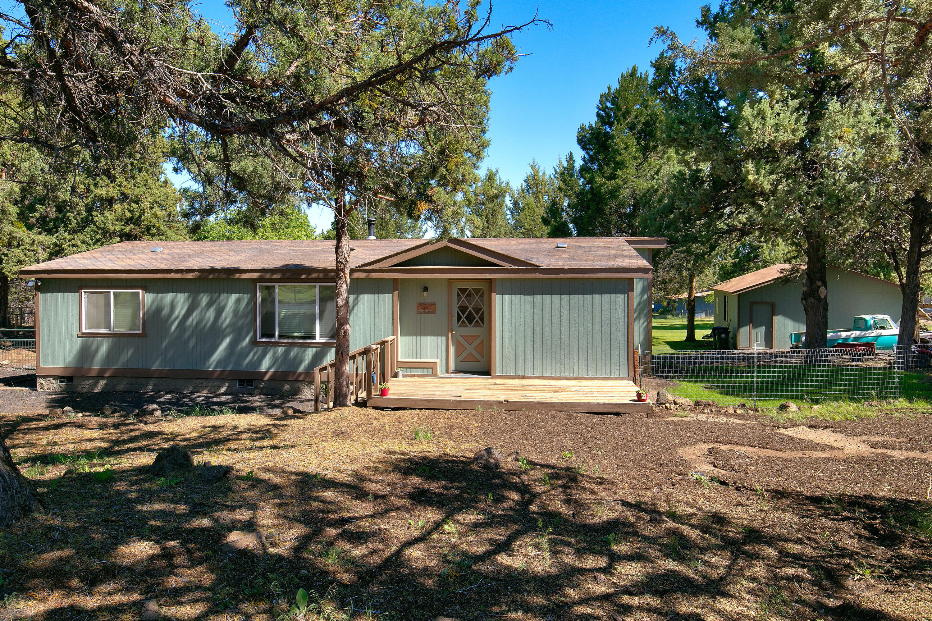 Scenic Country Est - Residential