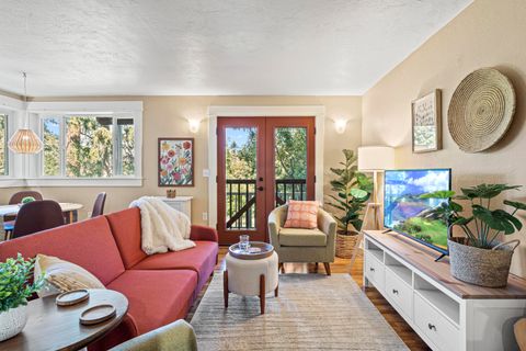 Tiny photo for 696 Liberty Street, Ashland, OR 97520 (MLS # 220219641)