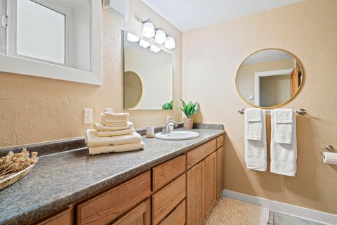 Tiny photo for 696 Liberty Street, Ashland, OR 97520 (MLS # 220219641)