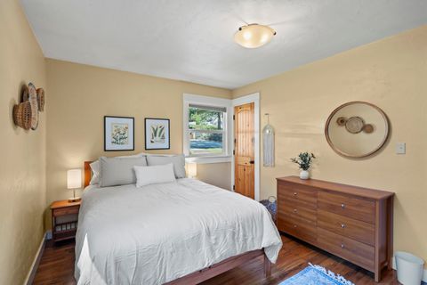 Tiny photo for 696 Liberty Street, Ashland, OR 97520 (MLS # 220219641)