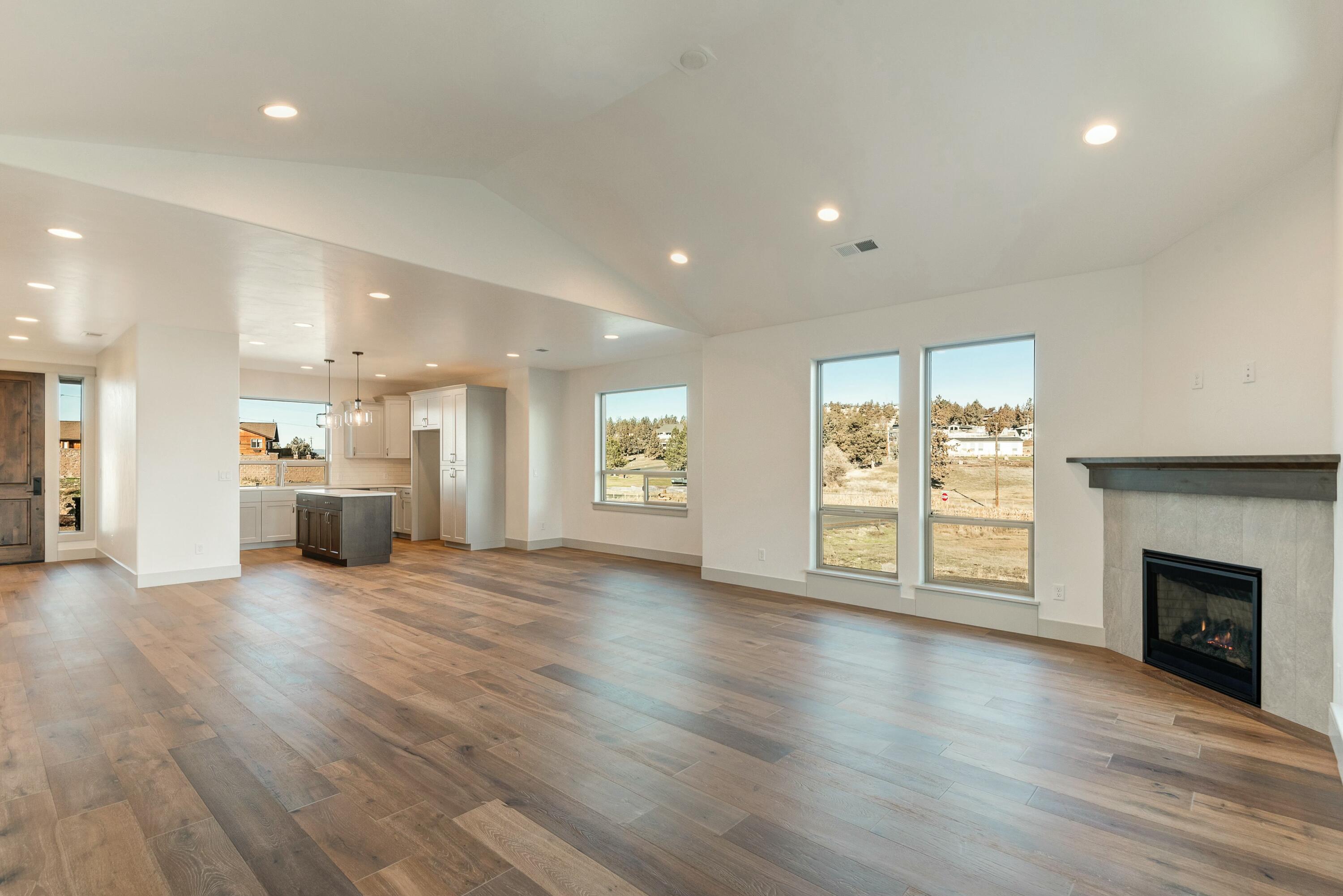 Saddle Ridge - Residential