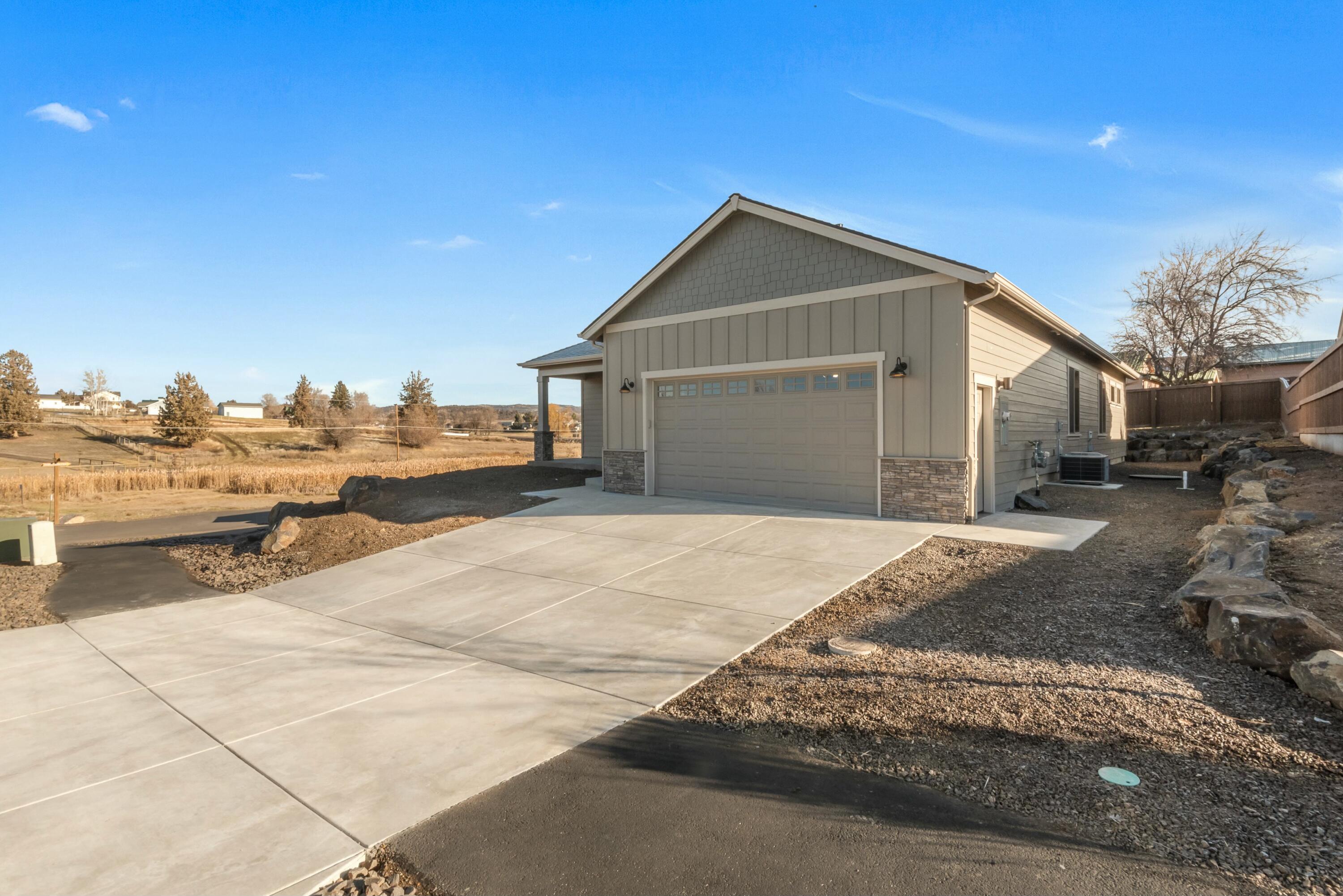 Saddle Ridge - Residential